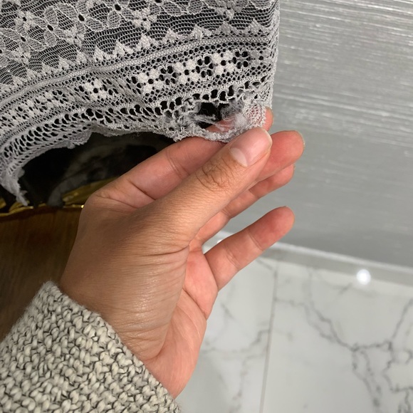 Lingerie - Picture 5 of 6